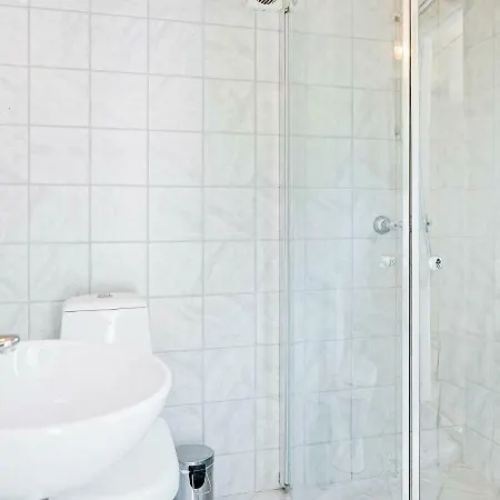 Nyaraló Two-bedroom Holiday In Ronne 2