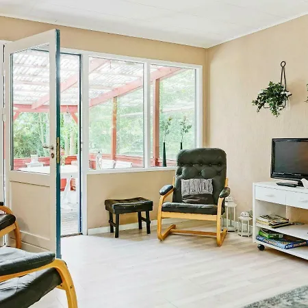Two-bedroom Holiday In Ronne 2 Nyaraló